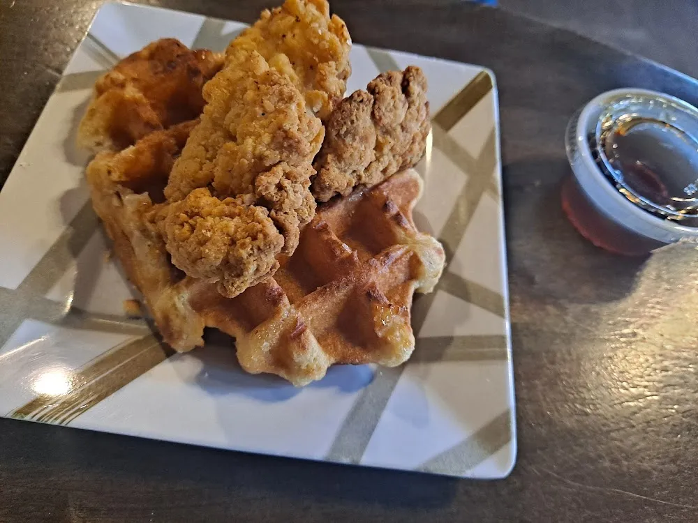 Chicken & Waffle with Syrup or Gravy